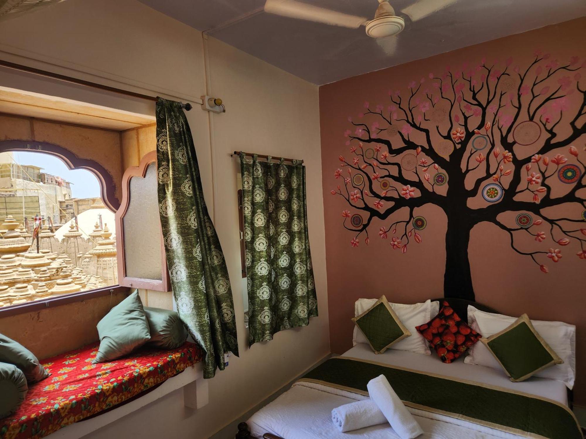 Diamond Guest House Jaisalmer Bagian luar foto